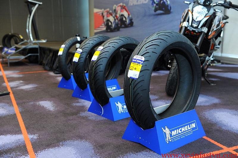 Lốp Xe Máy Michelin Được Đánh Giá Cao Với Chất Lượng Hàng Đầu